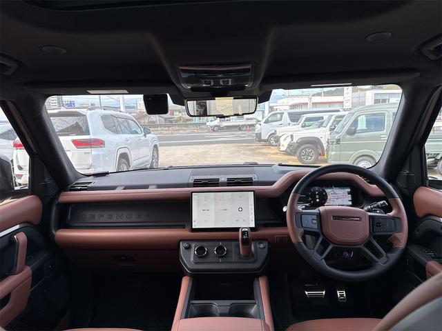 2025 Land Rover Defender OCTA 635PS