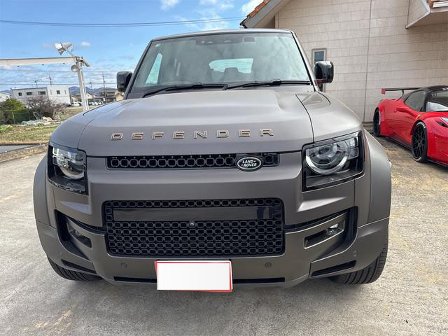 2025 Land Rover Defender OCTA 635PS