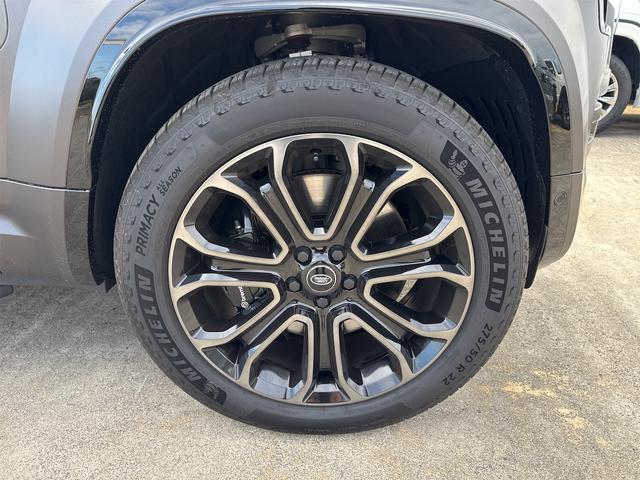 2025 Land Rover Defender OCTA 635PS