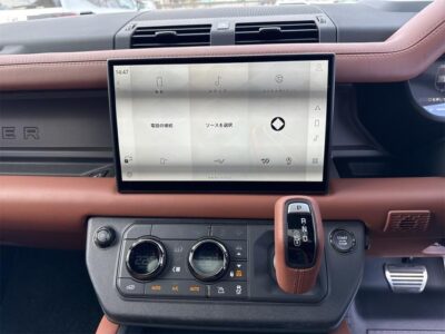 2025 Land Rover Defender OCTA 635PS