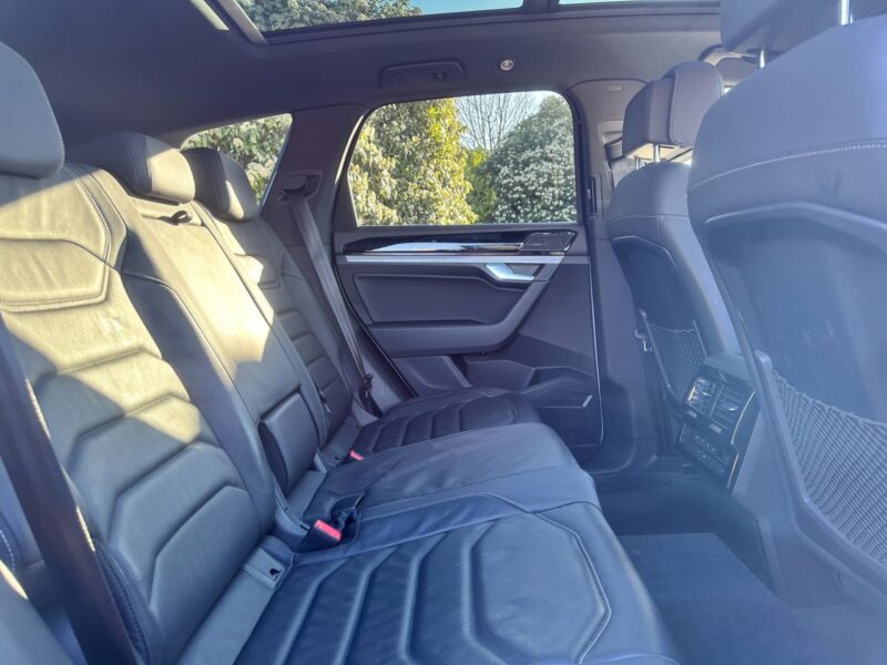 2020 Volkswagen Touareg 3.0TDI V6 Black Edition