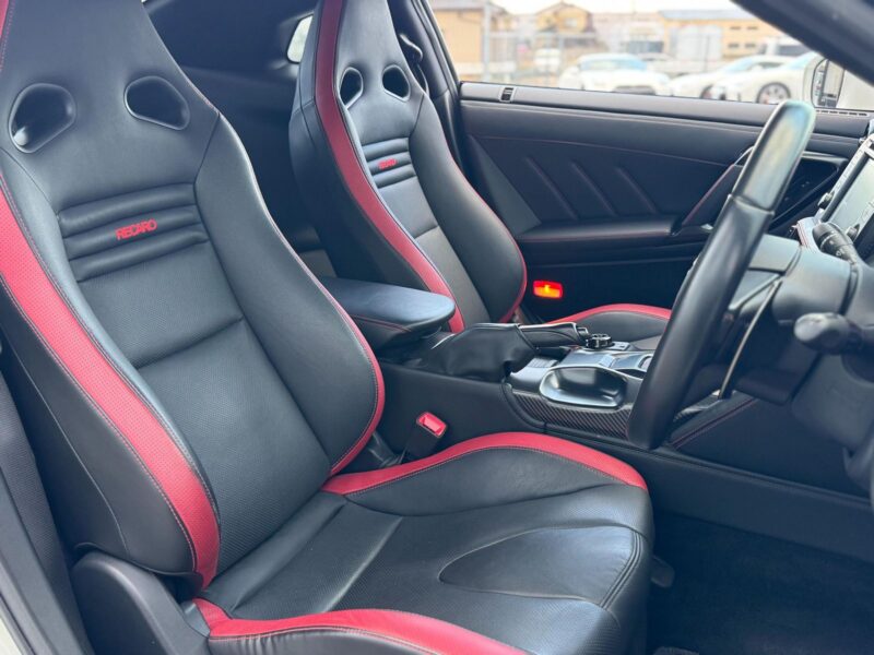 2019 Nissan GT-R Black Edition