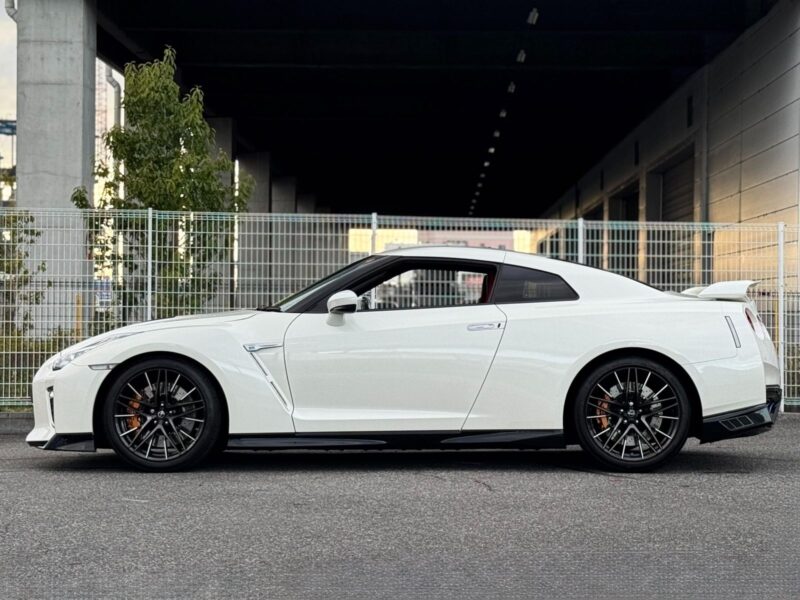 2019 Nissan GT-R Black Edition