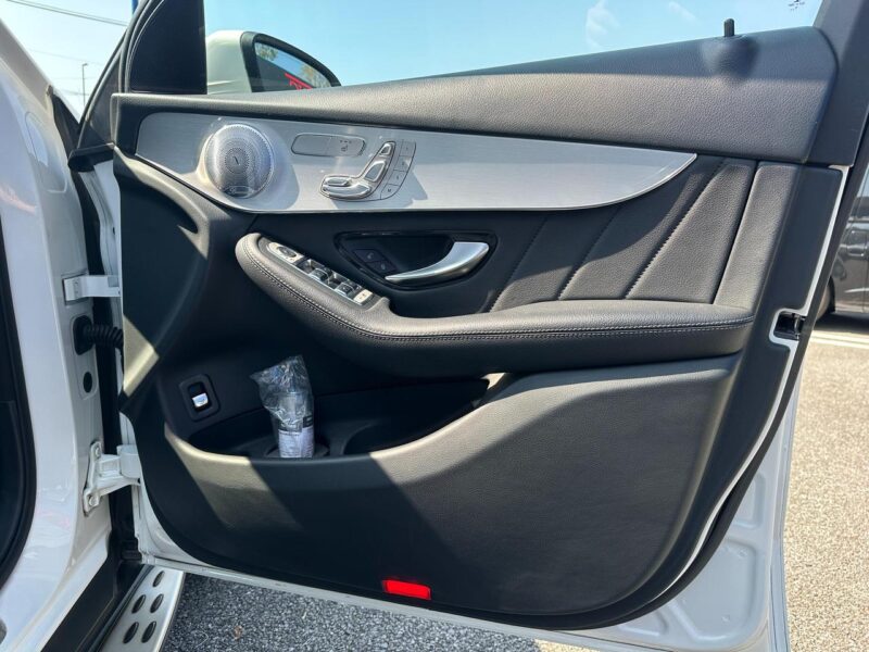 2019 Mercedes Benz GLC220d 4Matic Sports Leather PKG