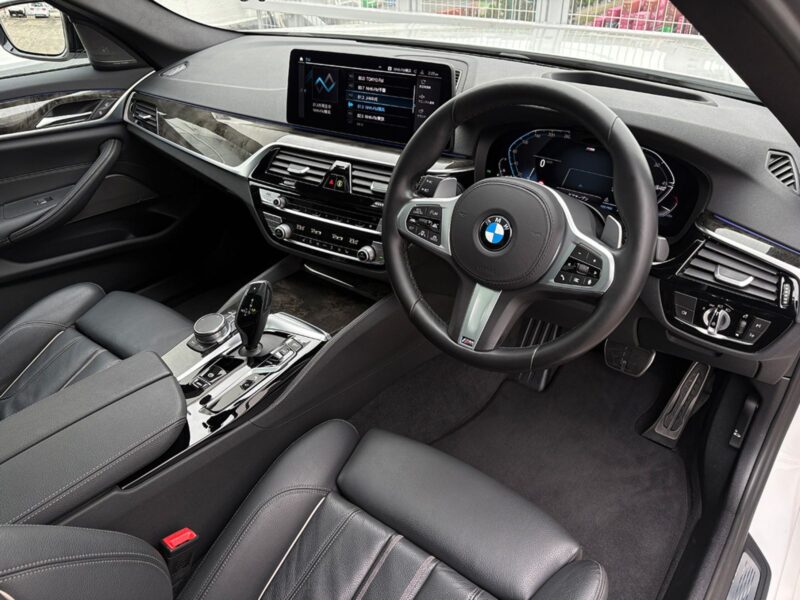2021 BMW 540i xDrive M Sport