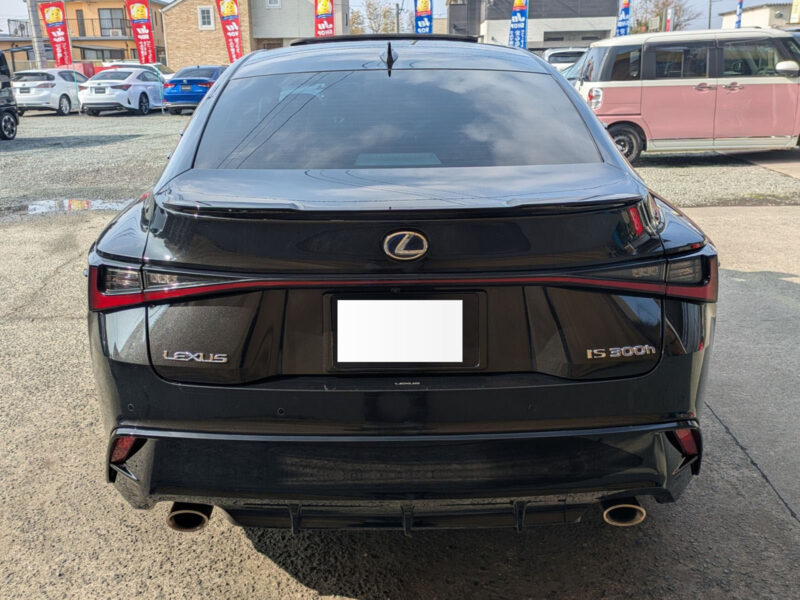 2021 LEXUS IS300h F Sport