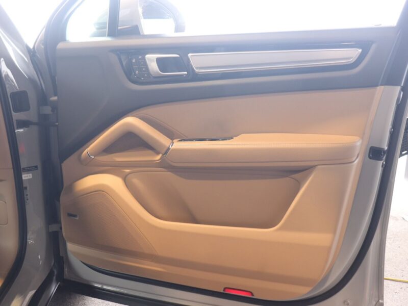 2022 Porsche Cayenne Coupe Platinum Edition