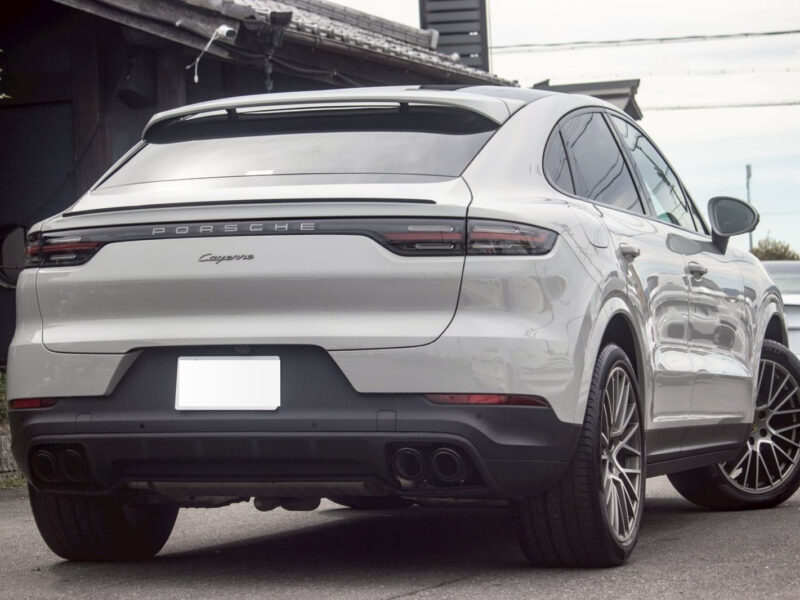 2022 Porsche Cayenne Coupe Platinum Edition