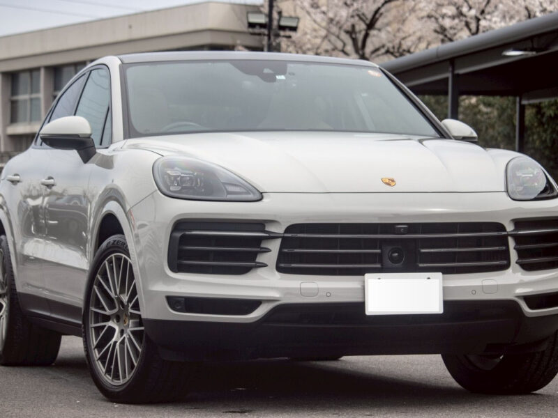 2022 Porsche Cayenne Coupe Platinum Edition