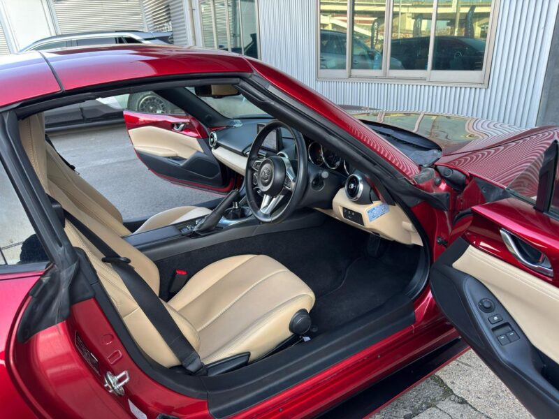 2019 Mazda Roadster RF 2.0 VS