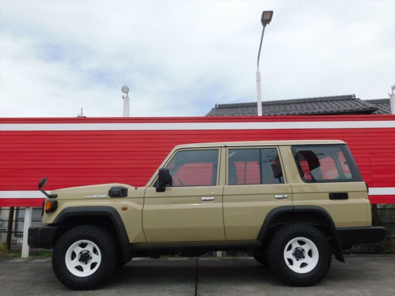 2024 Toyota Land Cruiser 70 AX - GDJ76W