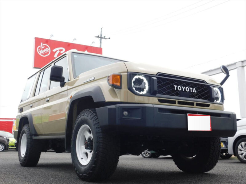 2024 Toyota Land Cruiser 70 AX - GDJ76W