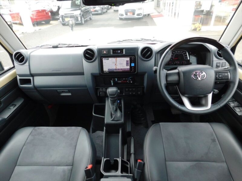 2024 Toyota Land Cruiser 70 AX - GDJ76W