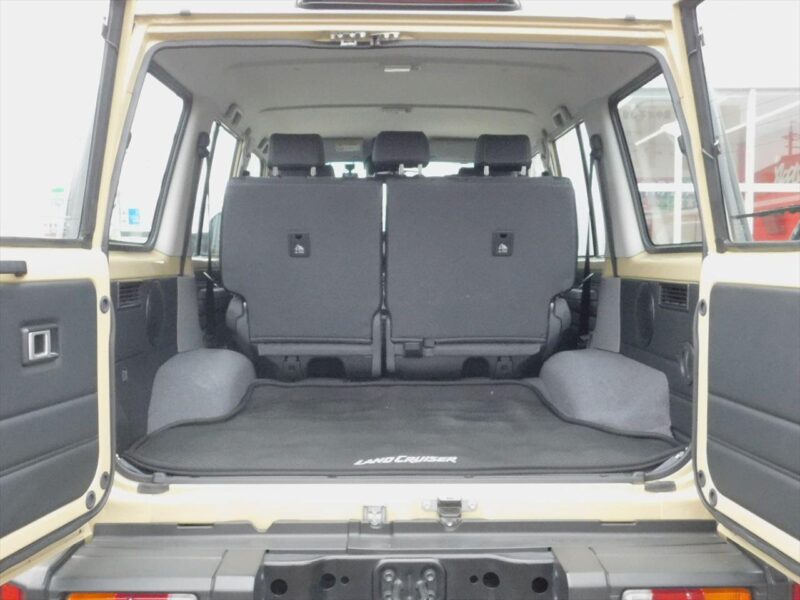 2024 Toyota Land Cruiser 70 AX - GDJ76W
