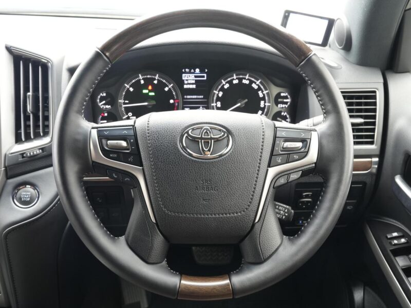2020 Toyota Land Cruiser 200 4.6 ZX - URJ202W