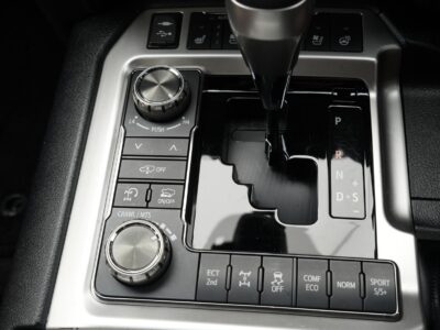 2020 Toyota Land Cruiser 200 4.6 ZX - URJ202W
