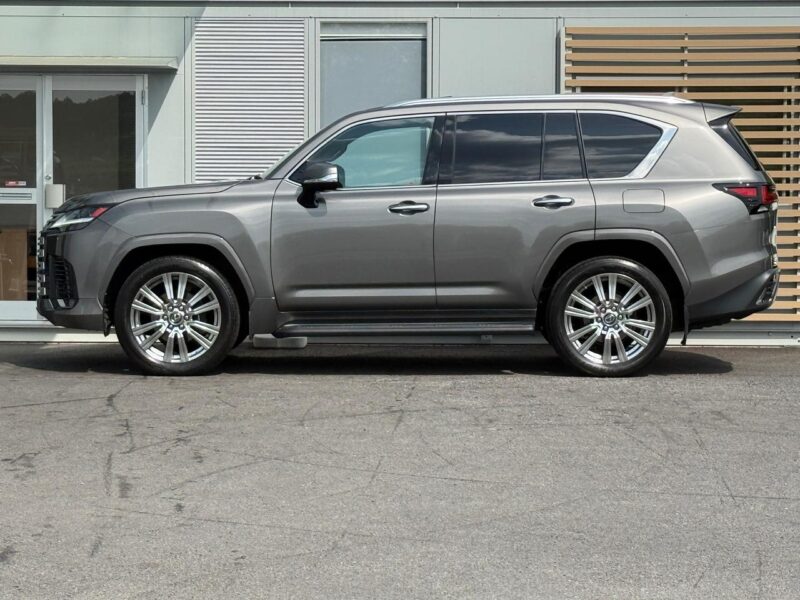 2022 LEXUS LX600 Executive - VJA310W