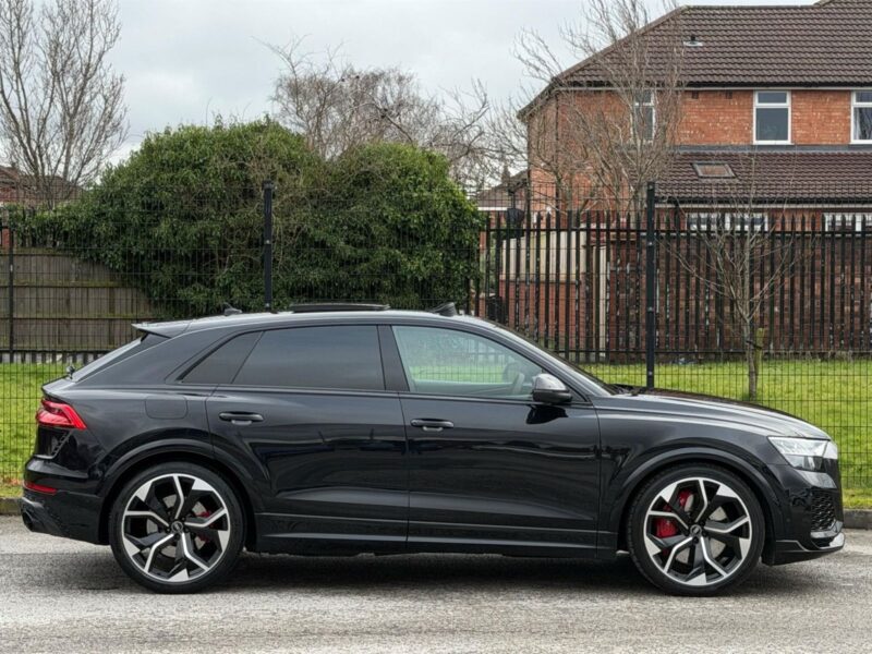 2021 AUDI RSQ8 4.0TFSI CARBON BLACK TIPTRONIC QUATTRO