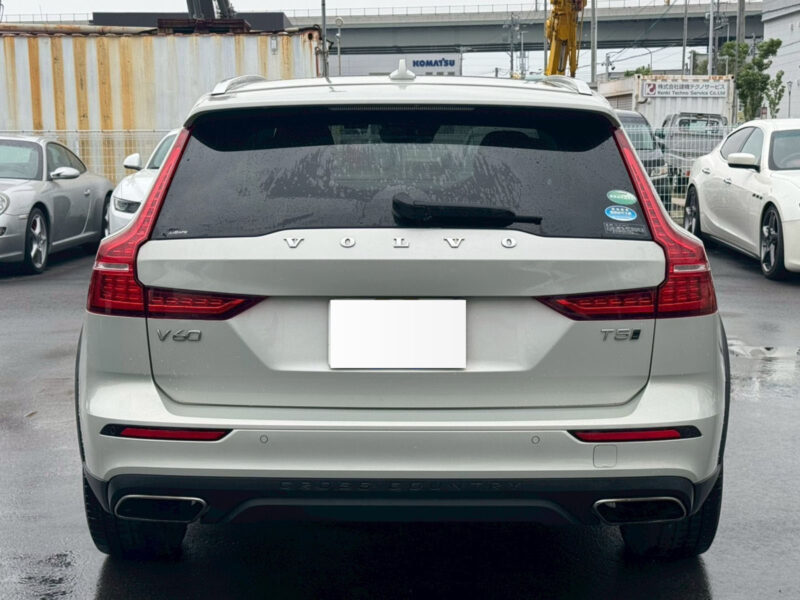 2020 VOLVO V60 Cross Country T5 AWD Pro