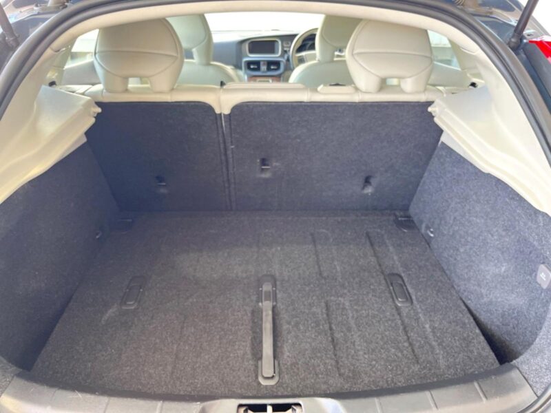2019 Volvo V40 Cross Country T5 AWD