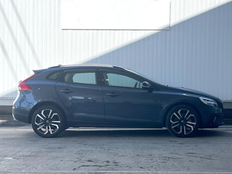 2019 Volvo V40 Cross Country T5 AWD