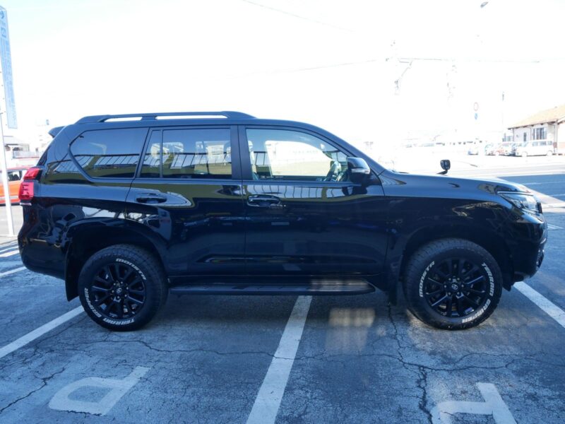 2021 Toyota Land Cruiser Prado 2.8 TX-L Black Edition