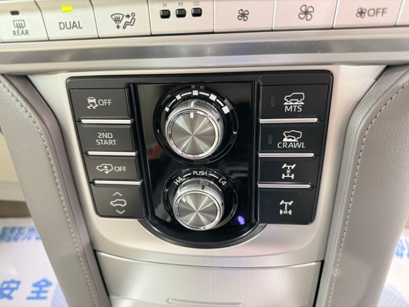 2023 Toyota Land Cruiser Prado TZ-G - GDJ151W