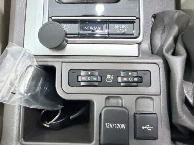 2023 Toyota Land Cruiser Prado TZ-G - GDJ151W