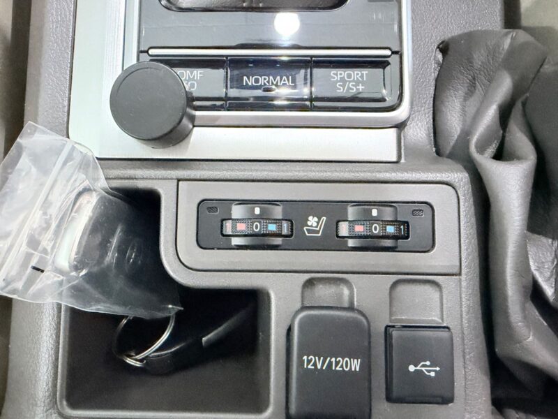 2023 Toyota Land Cruiser Prado TZ-G - GDJ151W