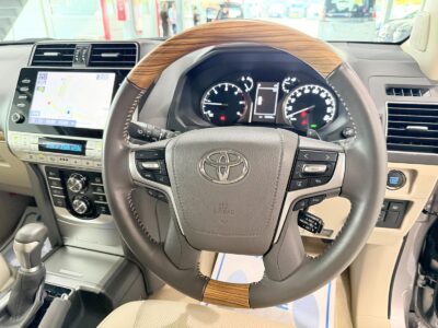 2023 Toyota Land Cruiser Prado TZ-G - GDJ151W