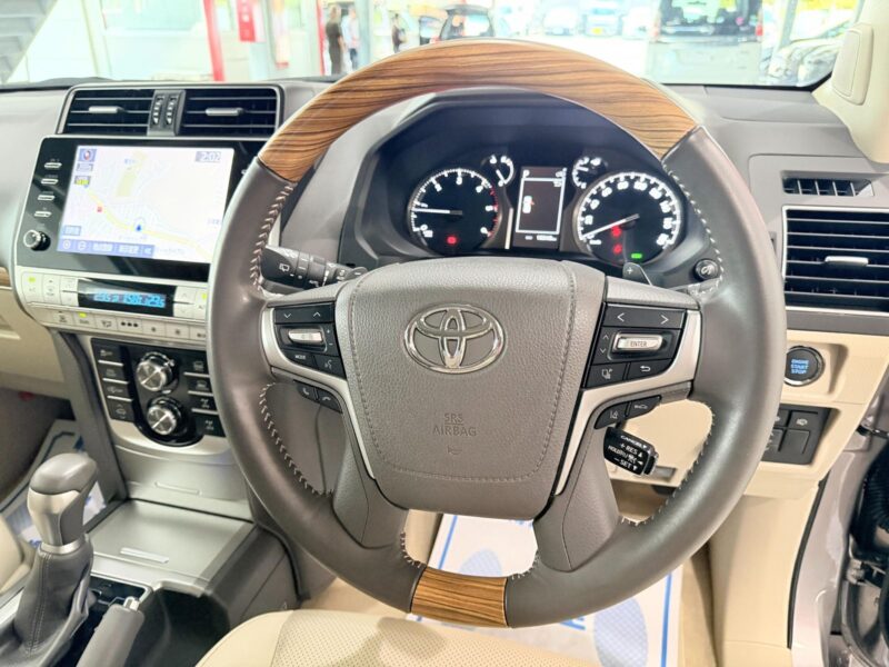 2023 Toyota Land Cruiser Prado TZ-G - GDJ151W