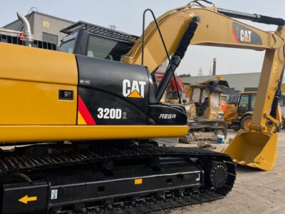 2017 CAT 320D2 Excavator