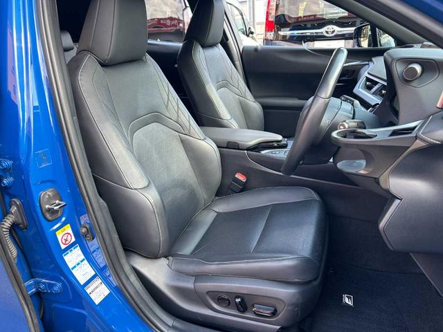 2020 Lexus UX250h Version L - 6AA-MZAH15