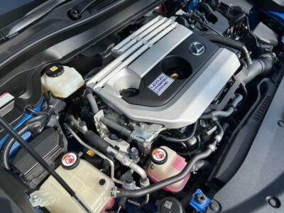 2020 Lexus UX250h Version L - 6AA-MZAH15