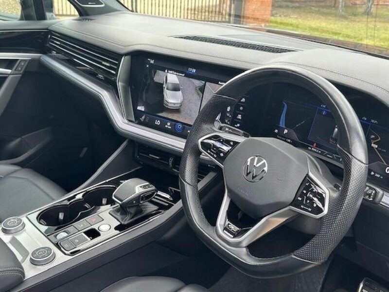 2021 Volkswagen Touareg 3.0 TDI V6 Black Edition Tiptronic 4Motion