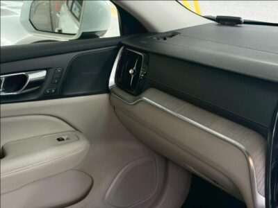 2019 Volvo V60 T5 Inscription