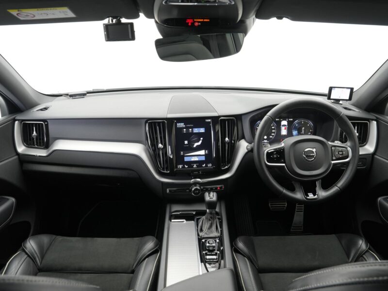 2019 VOLVO XC60 D4 AWD R-Design