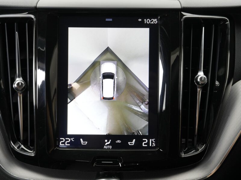 2019 VOLVO XC60 D4 AWD R-Design