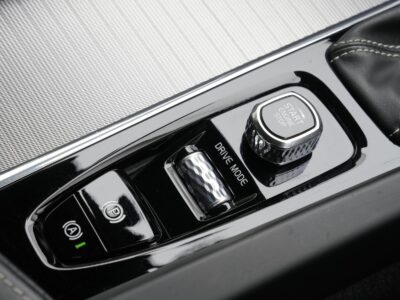 2019 VOLVO XC60 D4 AWD R-Design