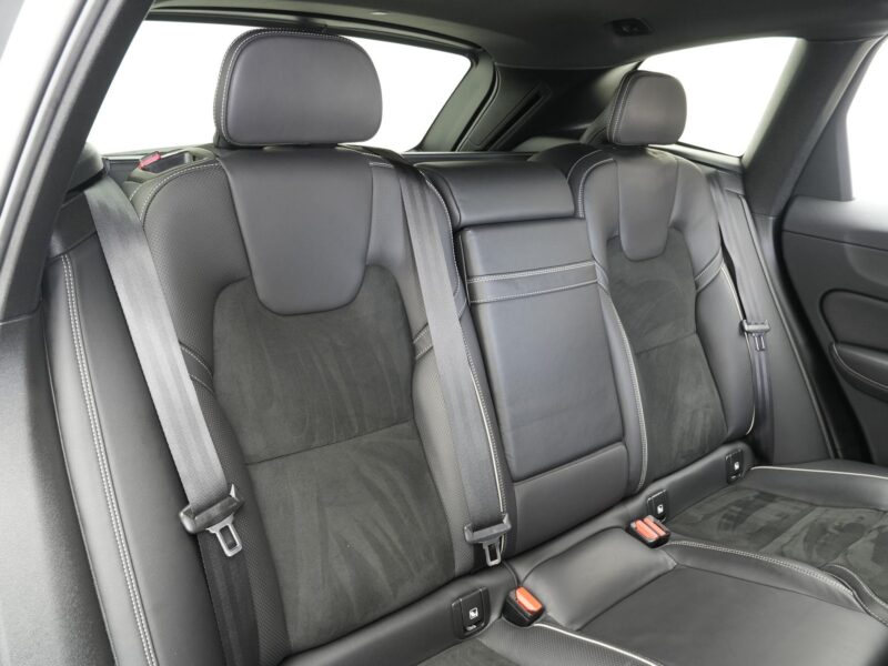 2019 VOLVO XC60 D4 AWD R-Design