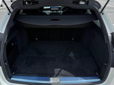 2019 Mercedes Benz C200 Avantgarde AMG Line (Exclusive Leather Pkg)