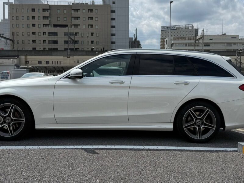 2019 Mercedes Benz C200 Avantgarde AMG Line (Exclusive Leather Pkg)