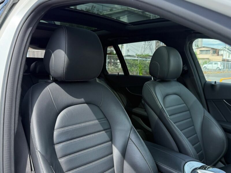 2019 Mercedes Benz C200 Avantgarde AMG Line (Exclusive Leather Pkg)