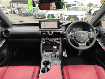 2021 LEXUS IS300