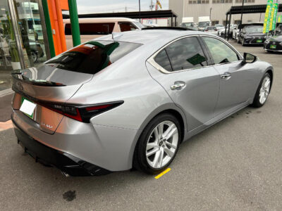 2021 LEXUS IS300