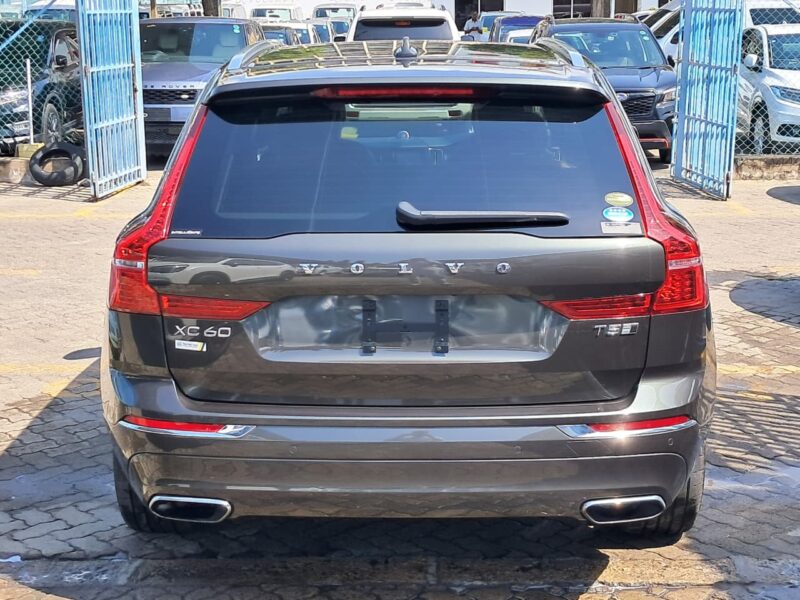2019 Volvo XC60 T5 AWD Inscription