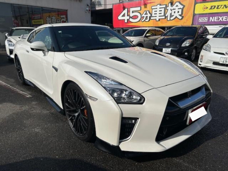 2019 Nissan GT-R Pure Edition