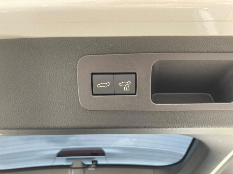 2023 LEXUS LX600