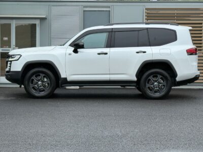 2023 Toyota Land Cruiser 300 3.5 GR Sport