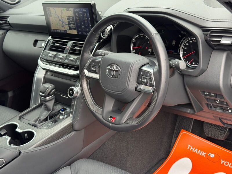 2023 Toyota Land Cruiser 300 3.5 GR Sport